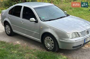 Седан Volkswagen Bora 1998 в Острозі
