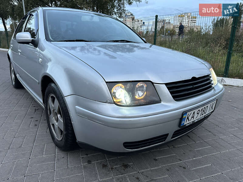 Volkswagen Bora 2000