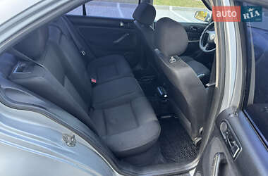Седан Volkswagen Bora 2003 в 