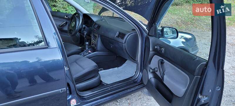 Седан Volkswagen Bora 2004 в Тернополе