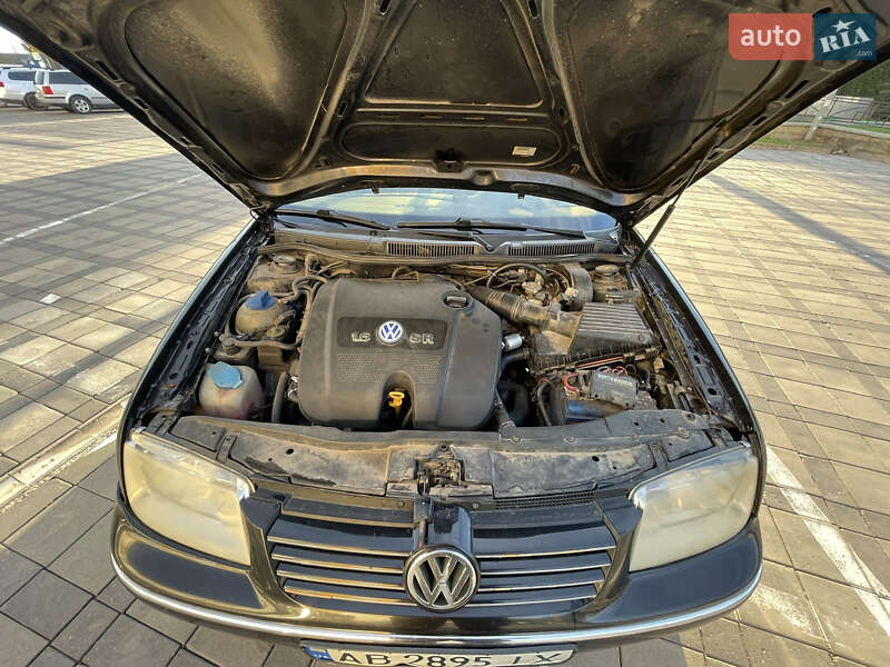 Седан Volkswagen Bora 2002 в Виннице