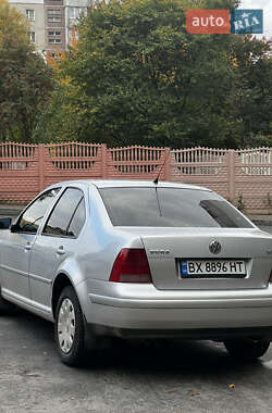 Седан Volkswagen Bora 2002 в  фото 10 Седан Volkswagen Bora 2002 в