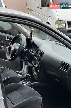 Седан Volkswagen Bora 2002 в  фото 16 Седан Volkswagen Bora 2002 в