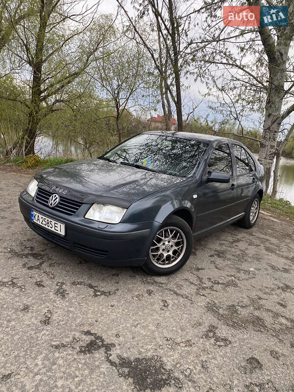 Volkswagen Bora 2000