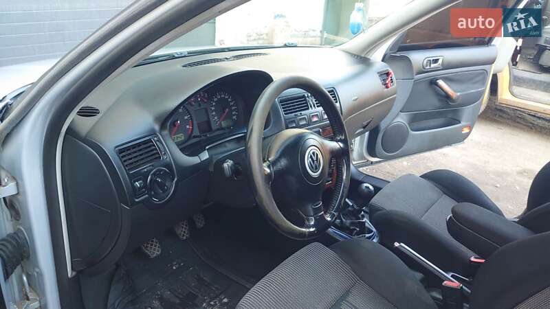 Седан Volkswagen Bora 2000 в Бучаче