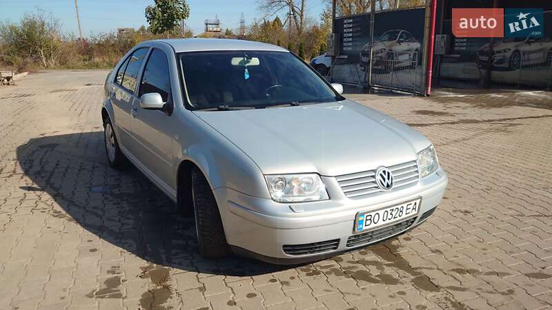 Седан Volkswagen Bora 2000 в Бучаче