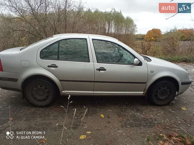 Седан Volkswagen Bora 2004 в Киеве фото 12 Седан Volkswagen Bora 2004 в Киеве