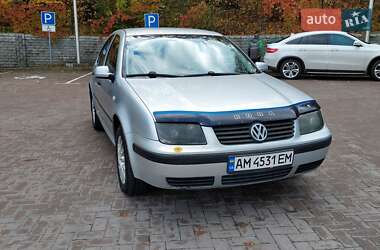 Седан Volkswagen Bora 2003 в Киеве