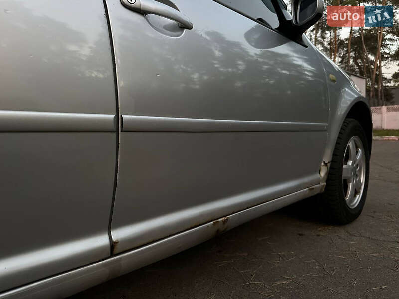 Седан Volkswagen Bora 2002 в Киеве фото 14 Седан Volkswagen Bora 2002 в Киеве