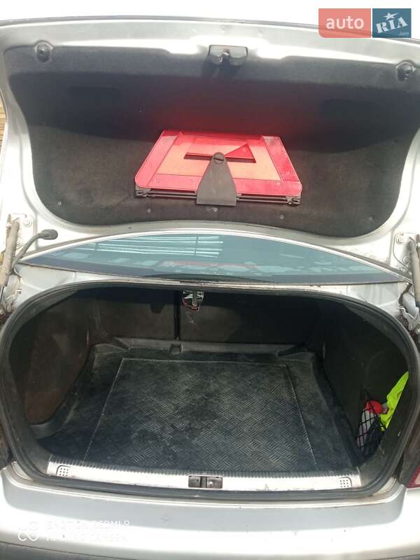 Седан Volkswagen Bora 2004 в Киеве фото 3 Седан Volkswagen Bora 2004 в Киеве