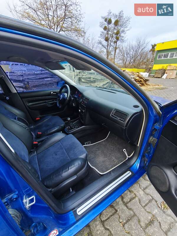 Седан Volkswagen Bora 2000 в Черновцах