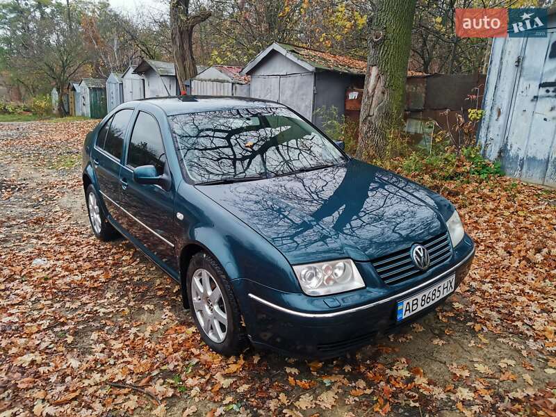 Седан Volkswagen Bora 2003 в Виннице