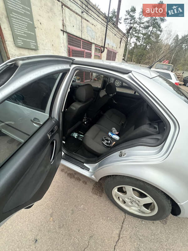 Седан Volkswagen Bora 2003 в Киеве фото 14 Седан Volkswagen Bora 2003 в Киеве