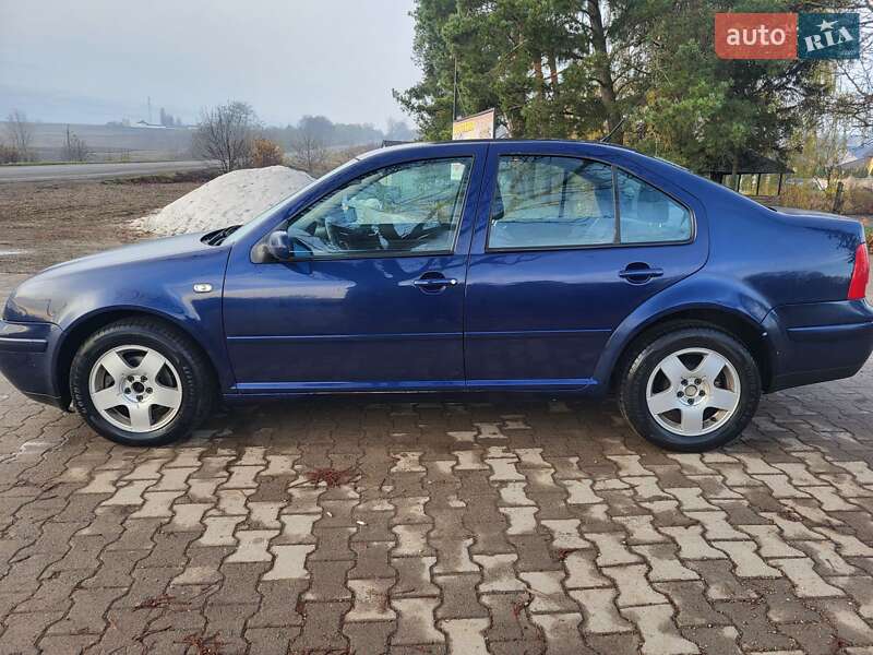 Седан Volkswagen Bora 2000 в Черновцах