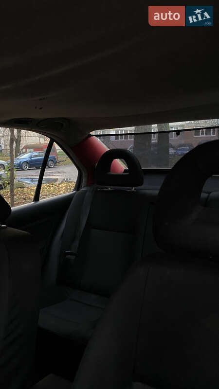 Седан Volkswagen Bora 2001 в Ровно