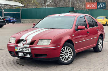 Седан Volkswagen Bora 2002 в Киеве