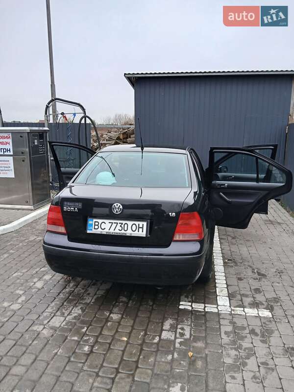 Седан Volkswagen Bora 2005 в Львове