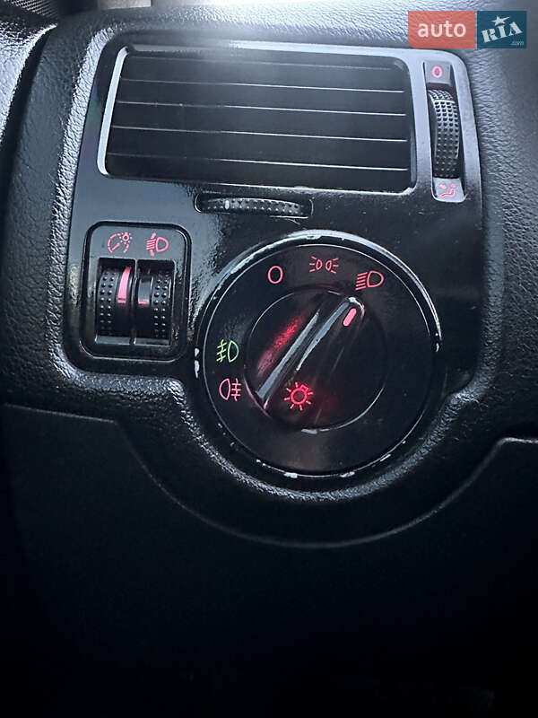 Седан Volkswagen Bora 2001 в Хмельницком