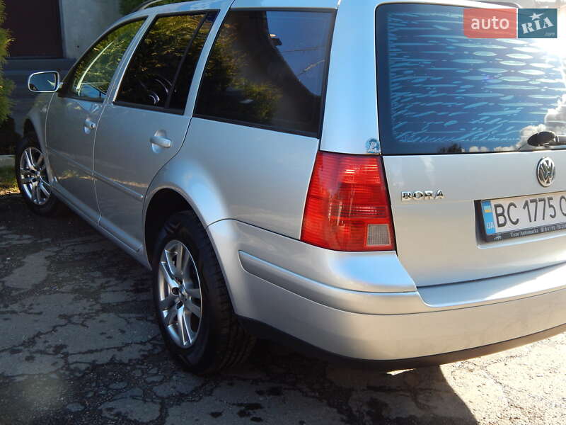 Универсал Volkswagen Bora 2002 в Дрогобыче