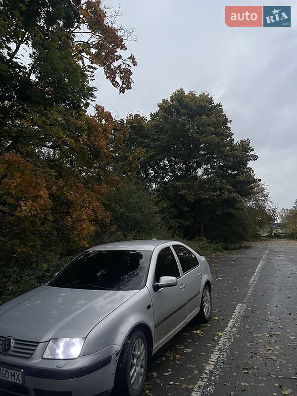 Седан Volkswagen Bora 1999 в Жидачове