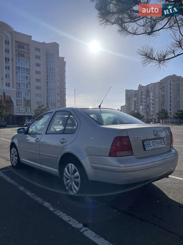 Седан Volkswagen Bora 2000 в Николаеве