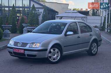Седан Volkswagen Bora 2000 в Стрию