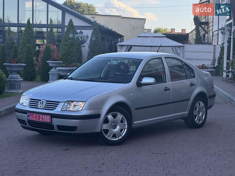 Седан Volkswagen Bora 2000 в Стрые