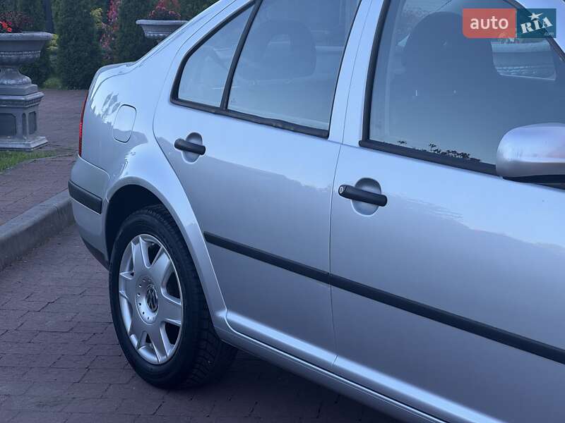 Седан Volkswagen Bora 2000 в Стрые