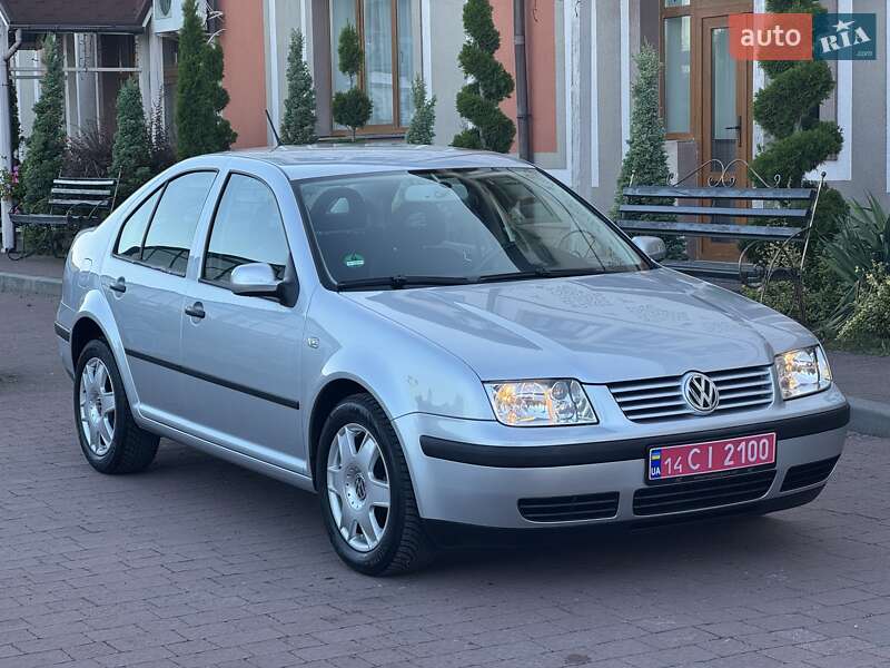 Седан Volkswagen Bora 2000 в Стрые