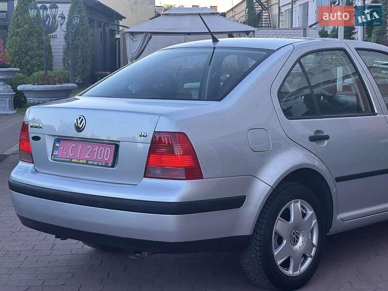 Седан Volkswagen Bora 2000 в Стрые