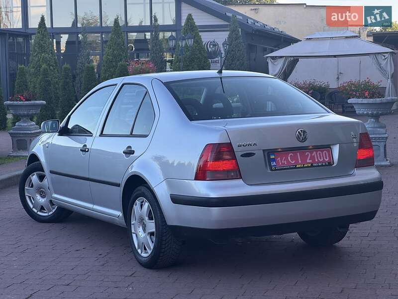 Седан Volkswagen Bora 2000 в Стрые