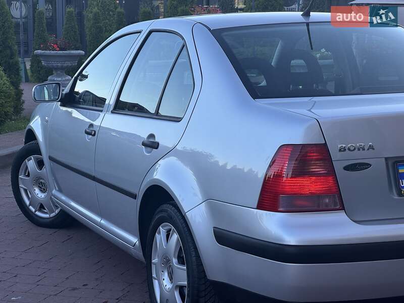 Седан Volkswagen Bora 2000 в Стрые