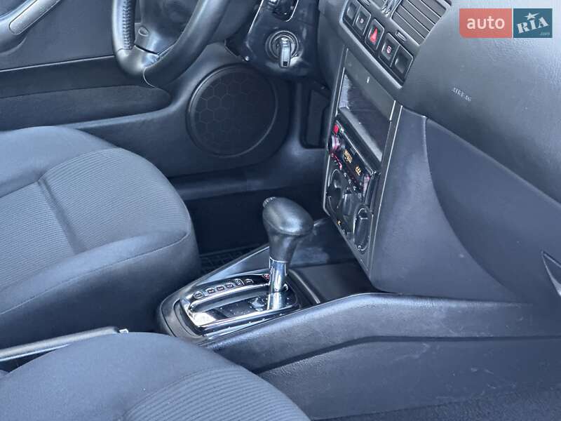 Седан Volkswagen Bora 2000 в Стрые