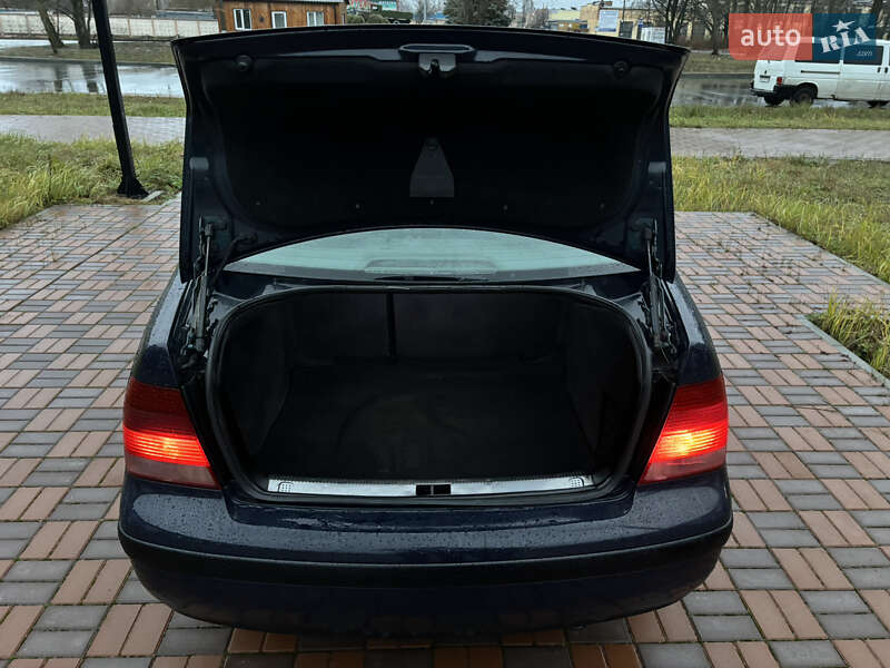 Седан Volkswagen Bora 2004 в Чернигове