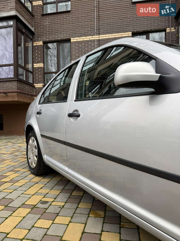 Седан Volkswagen Bora 1999 в Чернігові