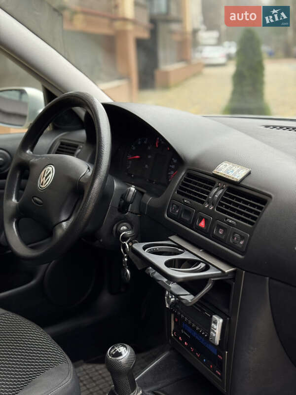 Седан Volkswagen Bora 1999 в Чернігові