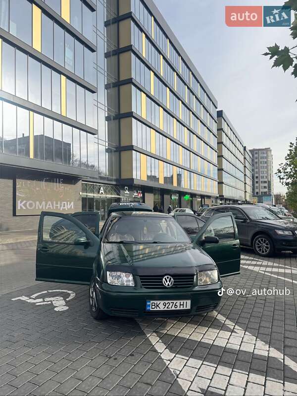 Седан Volkswagen Bora 2001 в Здолбуніві