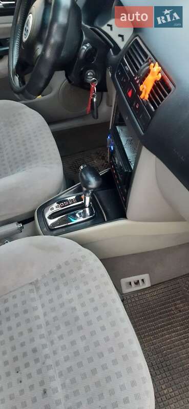 Седан Volkswagen Bora 2002 в Шполе