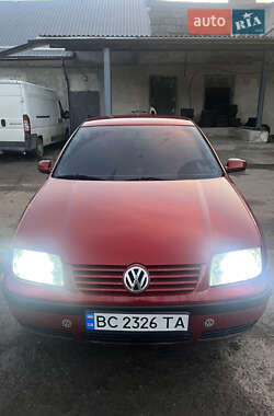 Седан Volkswagen Bora 2000 в Рудки