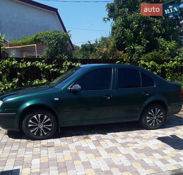 Седан Volkswagen Bora 2002 в Красилове