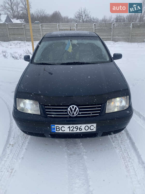 Седан Volkswagen Bora 2001 в Павлограді