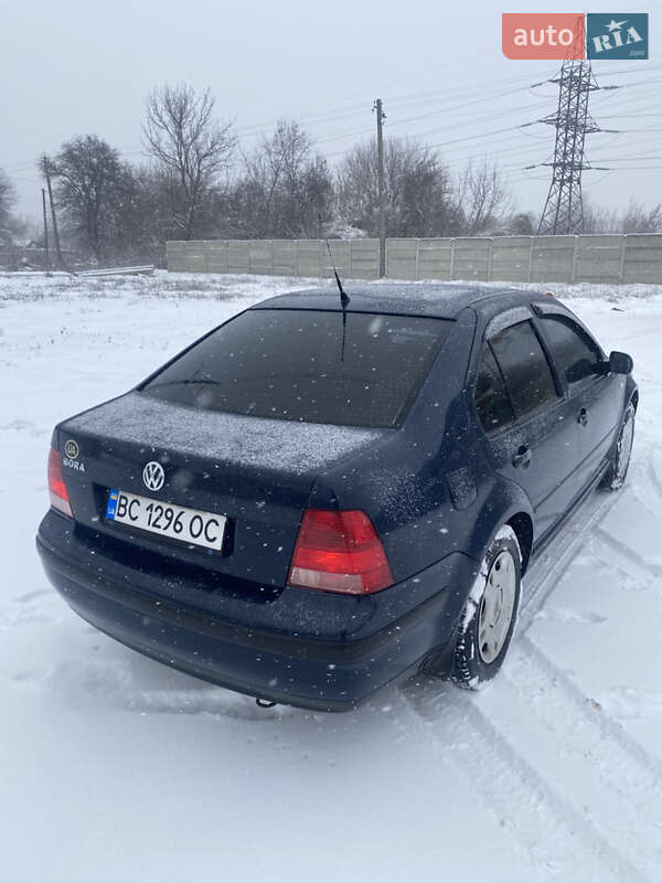 Седан Volkswagen Bora 2001 в Павлограді
