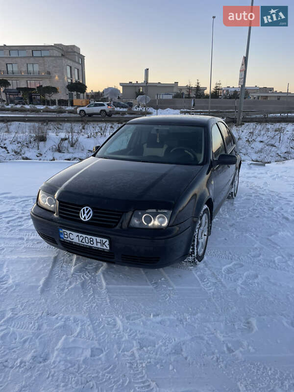 Седан Volkswagen Bora 1999 в Львові