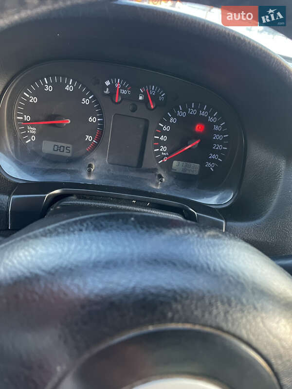 Седан Volkswagen Bora 1999 в Львові