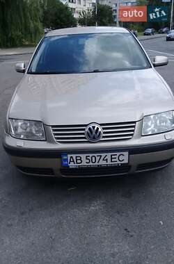 Седан Volkswagen Bora 2005 в Киеве