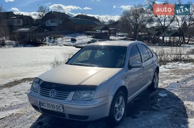 Седан Volkswagen Bora 1998 в Коростене