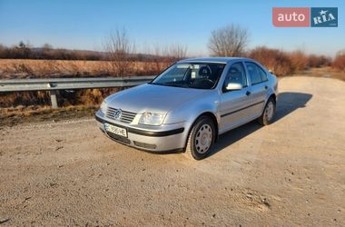 Седан Volkswagen Bora 2000 в Городку