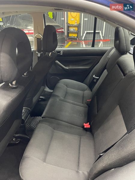 Седан Volkswagen Bora 2001 в Ирпене