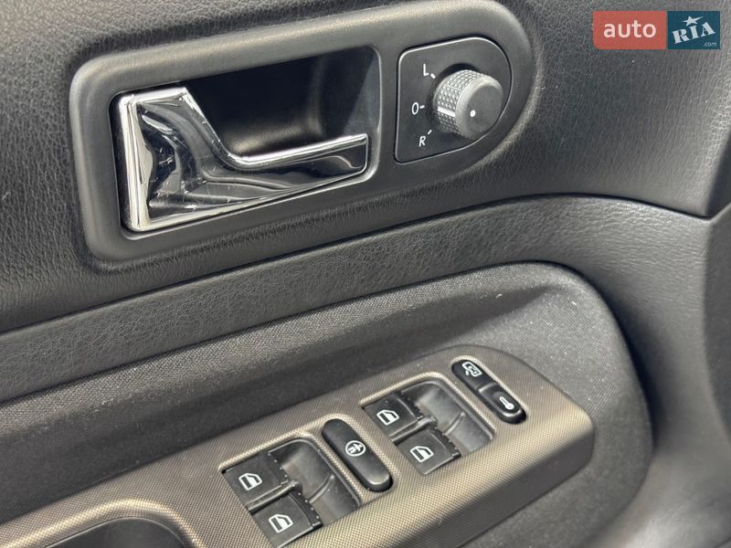 Универсал Volkswagen Bora 2001 в Стрые