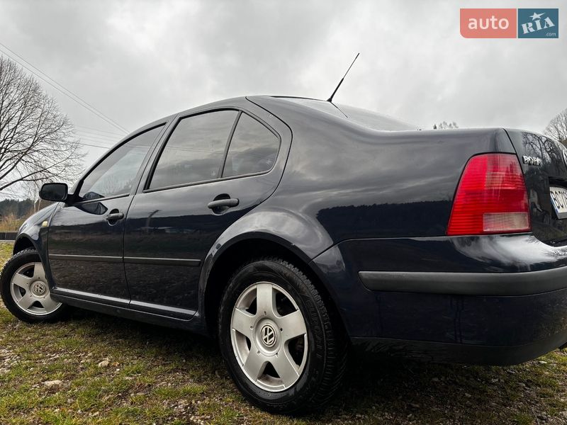 Седан Volkswagen Bora 1998 в Бориславі